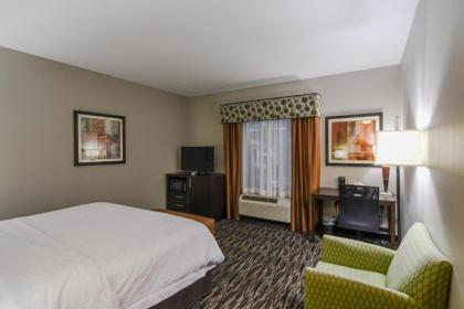 Hampton Inn Foley - image 9