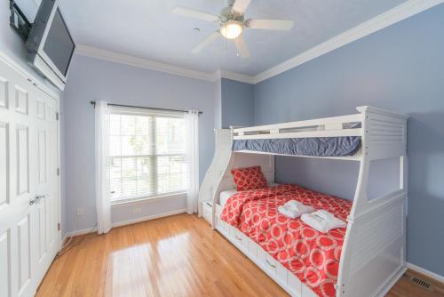 81 Waters Edge - image 3