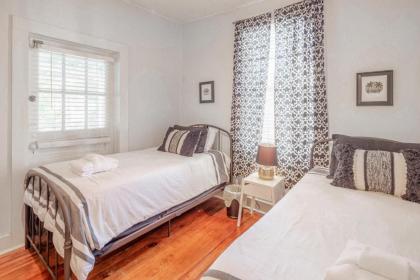 Sea Salt Cottage - image 12