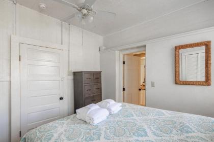 Sea Salt Cottage - image 15