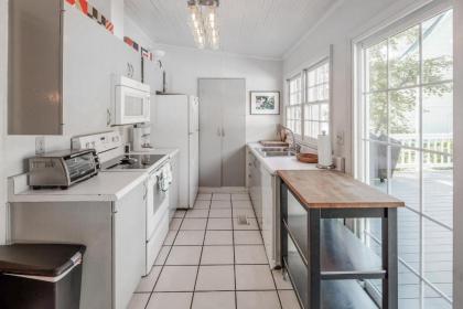 Sea Salt Cottage - image 7