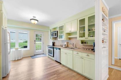 612 E Ashley - Shore Beats Work - 4 Bedrooms - image 11