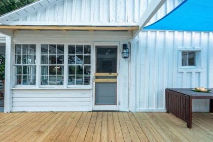 808 E Ashley - The Board and Batten - 3 Bedrooms near Ocean - image 2
