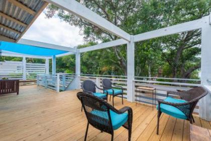 808 E Ashley - The Board and Batten - 3 Bedrooms near Ocean - image 4