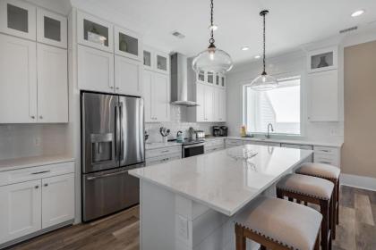 207 E Arctic - Seahorsing Around - Oceanfront - 3 Bedrooms - image 6