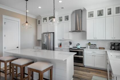 207 E Arctic - Seahorsing Around - Oceanfront - 3 Bedrooms - image 7