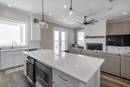 207 E Arctic - Seahorsing Around - Oceanfront - 3 Bedrooms - image 9