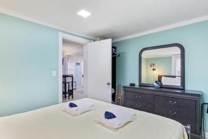 23 Center St - Sunny Side Down - Downstairs Apartment - image 10