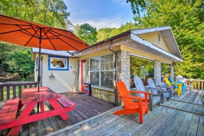 Mountain Cottage with Views Near Tail of the Dragon! - image 2