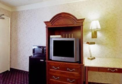 Americas Best Value Inn & Suites - Fontana - image 8