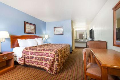 Days Inn by Wyndham Fordyce - image 13