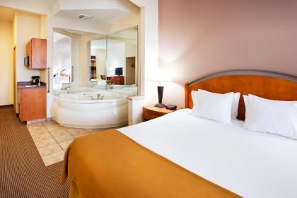 Holiday Inn Express Forest City an IHG Hotel - image 8