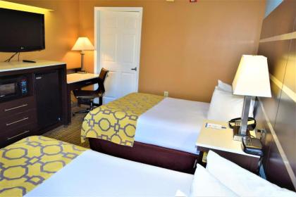 Baymont by Wyndham Forest City - image 13
