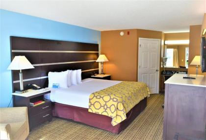 Baymont by Wyndham Forest City - image 7