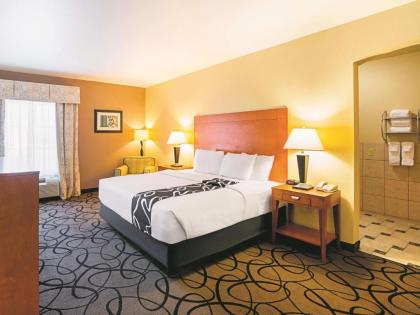 La Quinta by Wyndham Ft. Worth - Forest Hill TX - image 2