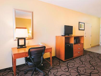 La Quinta by Wyndham Ft. Worth - Forest Hill TX - image 3