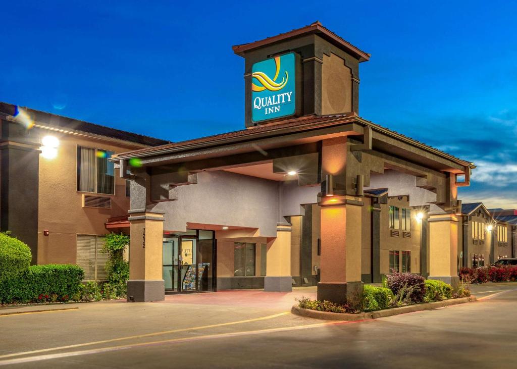 Quality Inn - main image