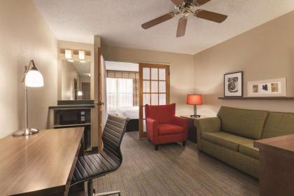 Country Inn & Suites by Radisson Forest Lake MN - image 14