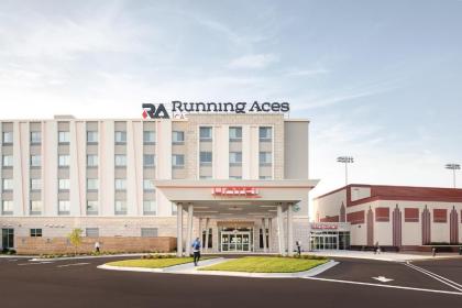 Running Aces Hotel Minnesota