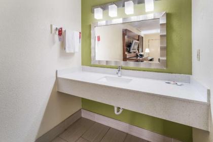 Econo Lodge Forest Park Atlanta Airport - image 21