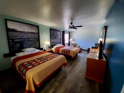 Super 8 by Wyndham Forney/East Dallas - image 7
