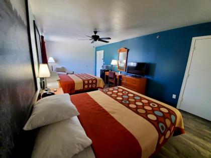 Super 8 by Wyndham Forney/East Dallas - image 9