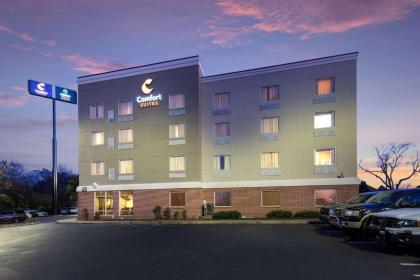 Comfort Suites Forsyth near I-75 - image 8