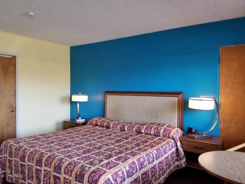 Ebb Tide Lodge - image 4