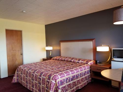 Ebb Tide Lodge - image 5
