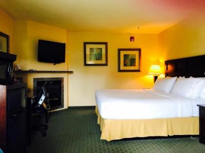 Holiday Inn Express Fort Bragg an IHG Hotel - image 5