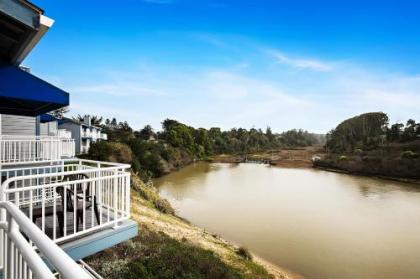 Beach House Inn - image 4