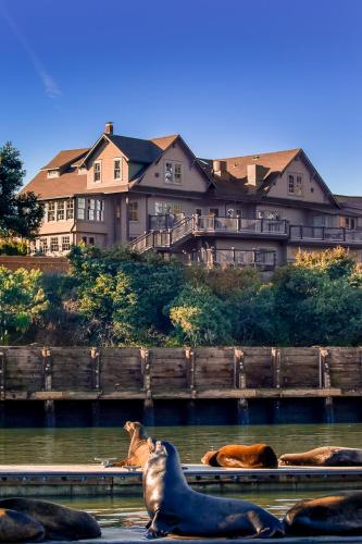 Noyo Harbor Inn - main image