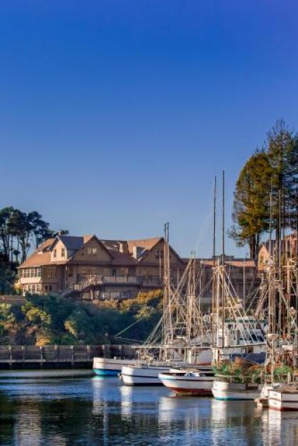 Noyo Harbor Inn - image 4