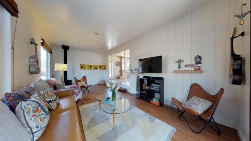 Coastal Conifer Hideaway - main image