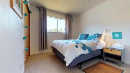 Coastal Conifer Hideaway - image 4