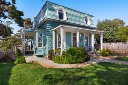 mermaid manor Fort Bragg California