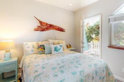 Mermaid Manor - image 2