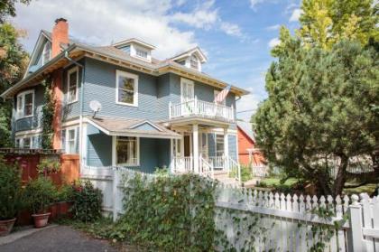 Fernweh Inn  Hostel Colorado