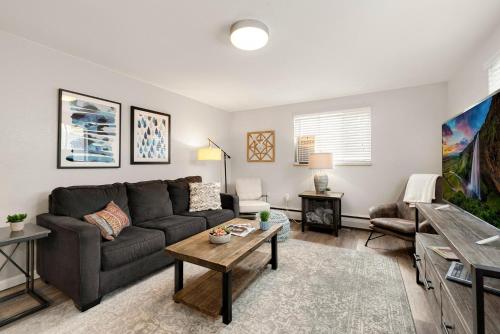 Stunning condo in the heart of Old Town - main image