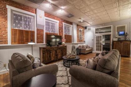 FireHouse Alley Elegant Loft Style Retreat Fort Collins