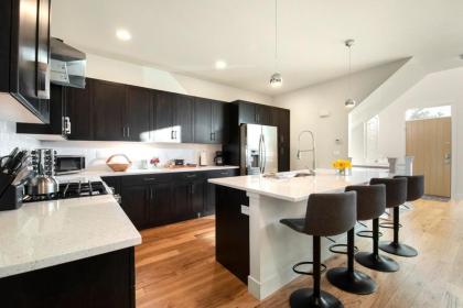Remarkable home near Old Town Breweries & River! - image 13
