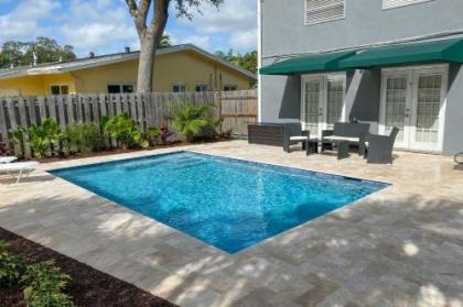 Waterfront Home with Saltwater Pool 10 mins to Beach Fort Lauderdale