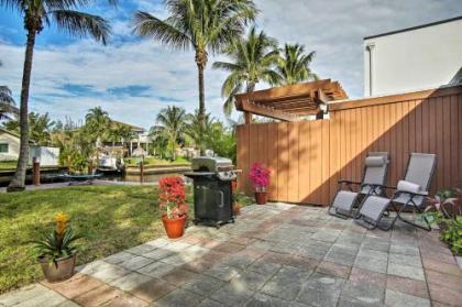 Ft Lauderdale townhome on Canal   3 mi to Beach Fort Lauderdale