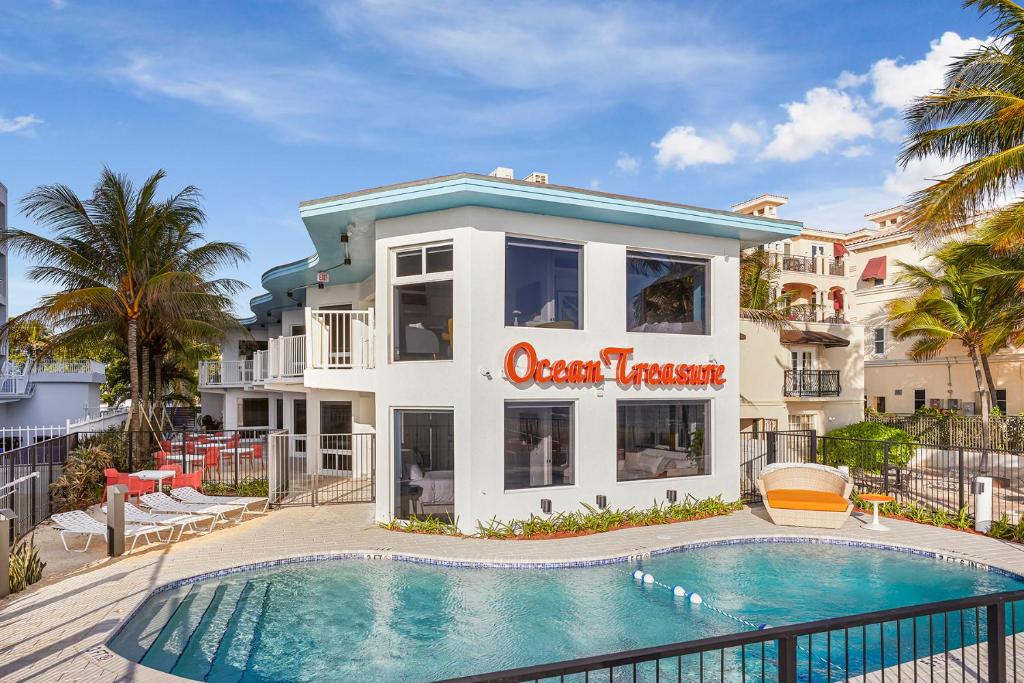 Ocean Treasure Beachside Suites - main image