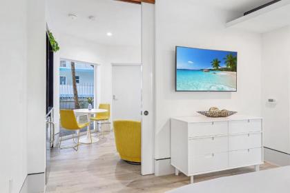 Ocean Treasure Beachside Suites - image 12