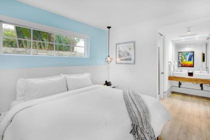 Ocean Treasure Beachside Suites - image 17