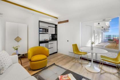 Ocean Treasure Beachside Suites - image 3