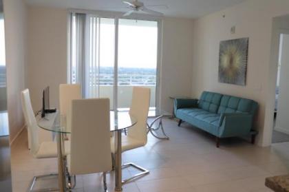 Riverwalk Apartments 30 Day Stays - image 2