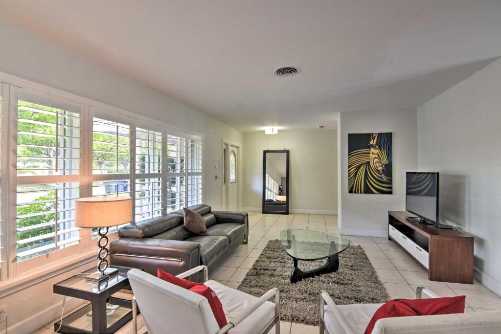 Lauderdale-By-The-Sea Luxe Waterfront Villa! - image 2
