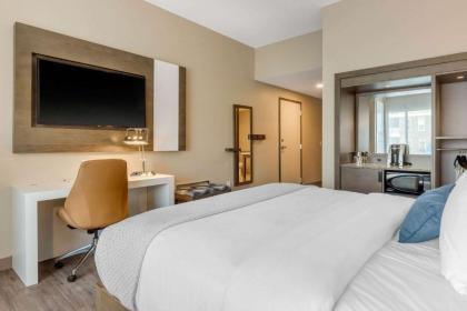 Cambria Hotel Fort Mill - image 11